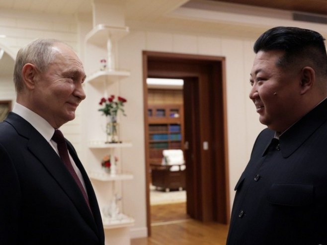 Susret Vladimira Putina i Kim DŽong Una (Foto: EPA-EFE/GAVRIIL GRIGOROV / SPUTNIK) - 