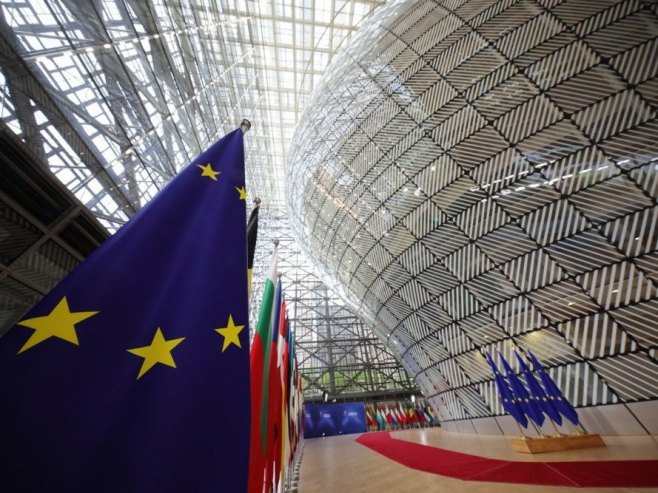 Evropski parlament (Foto: EPA-EFE/OLIVIER MATTHYS, ilustracija) - 