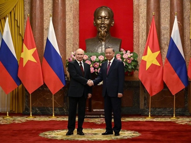 Putin u Vijetnamu (Foto: EPA-EFE/NHAC NGUYEN) - 