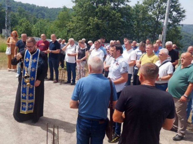 Parastos, Ratkovići kod Srebrenice - Foto: RTRS