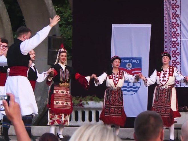 Novi Grad - Festival "Kozarsko kolo" - Foto: RTRS