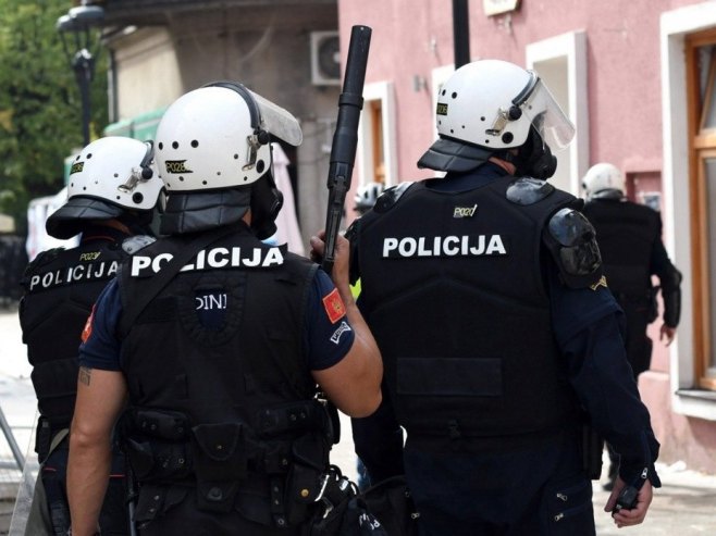 Policija (Foto: EPA-EFE/BORIS PEJOVIC/ilustracija) - 