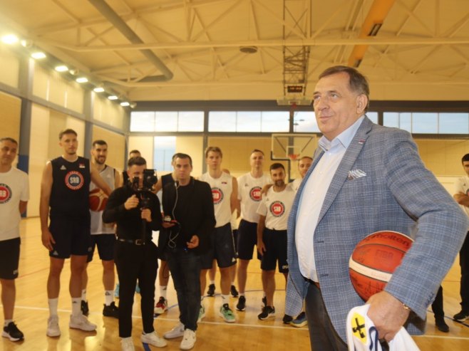 Dodik posjetio košarkaše Srbije - Foto: predsjednikrs.rs/Borislav Zdrinja