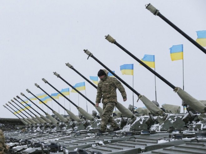 Ukrajinsko naoružanje (Foto: EPA/SERGEY DOLZHENKO) - 
