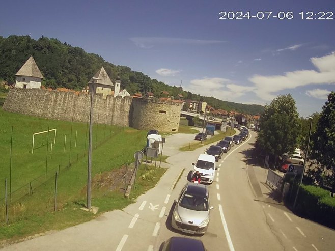 Granični prelaz Kostajnica (foto: ams-rs.com) - 
