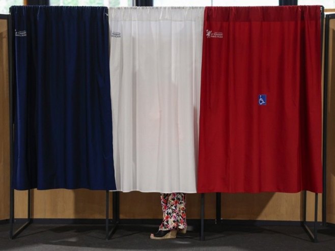 Izbori u Francuskoj (foto: EPA-EFE/MOHAMMED BADRA) - 