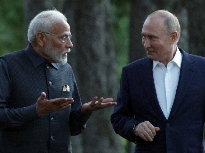 Narendra Modi i Vladimir Putin (foto: EPA-EFE/GAVRIIL GRIGOROV) - 