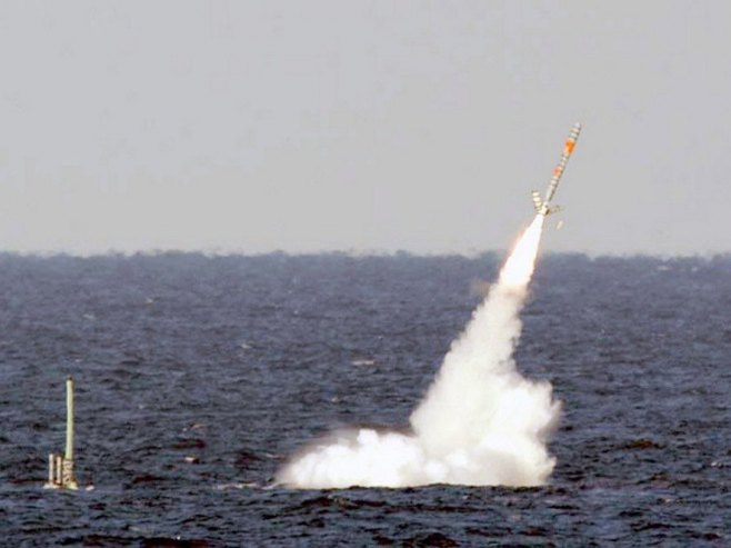 Raketa Tomahavk (Foto: EPA/U.S. Navy HANDOUT) - 