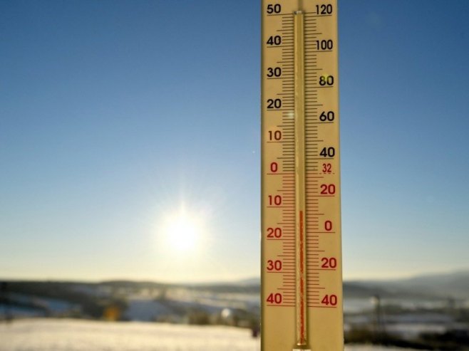 Termometar (foto: EPA-EFE/DAREK DELMANOWICZ) - 