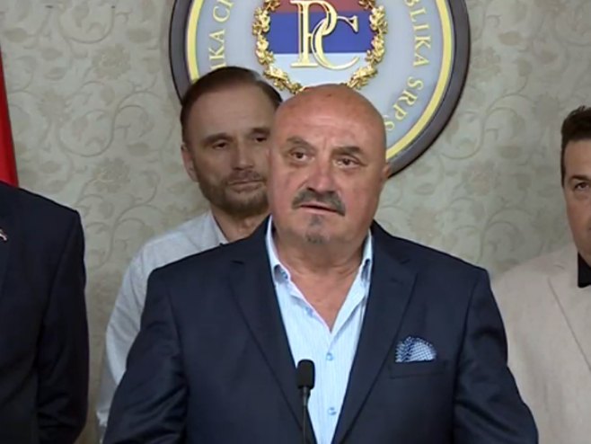 Petronijević: Dostavljen dokument koji nije u sudskim spisima; Sud "gubi glavu" kada se spomene Šmit (VIDEO)