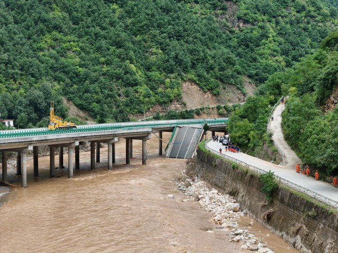 Urušen most u Kini (Foto: EPA-EFE/XINHUA / ZHAO YINGBO) - 