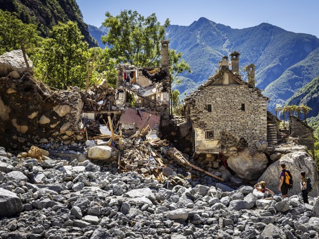 Slovenija: Odron zatrpao više kuća