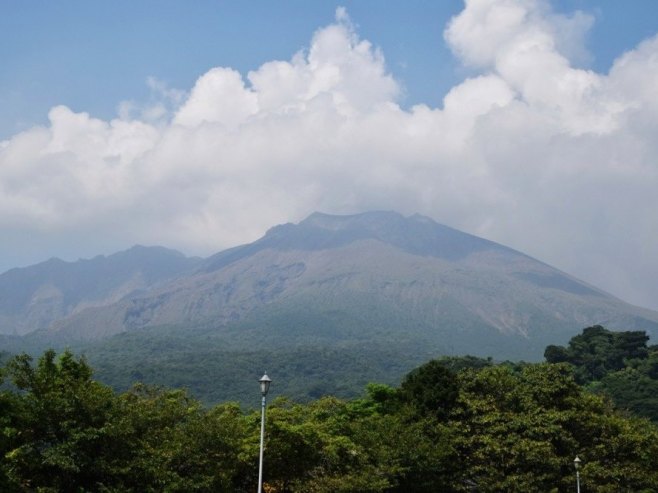 Vulkan Sakurajima u Јapanu (Foto; EPA-EFE/JIJI PRESS JAPAN/arhiv) - 