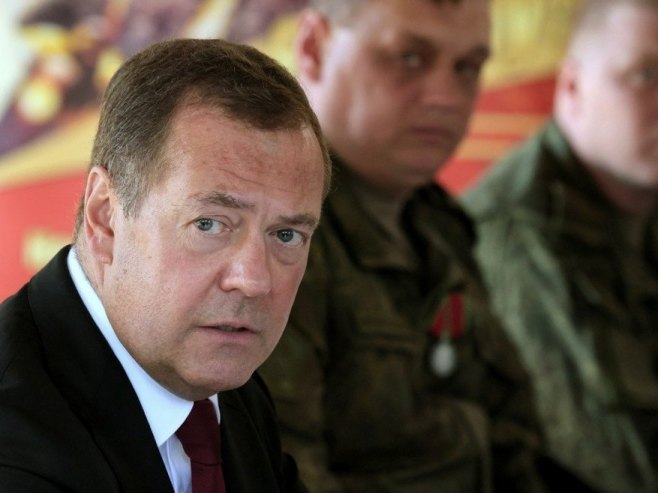 Dmitrij Medvedev (Foto: EPA/EKATERINA SHTUKINA / SPUTNIK / GOVERNMENT PRESS SERVICE) - 
