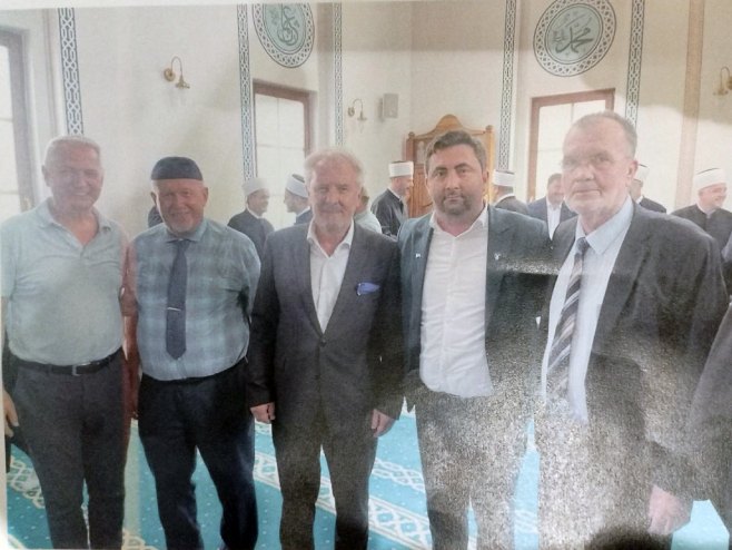 Ljubiša Petrović na otvaranju džamije u Bijeljini - Foto: SRNA