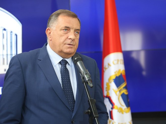 Dodik: Zlatna vaterpolo medalja čini ponosnim i nas iz Srpske