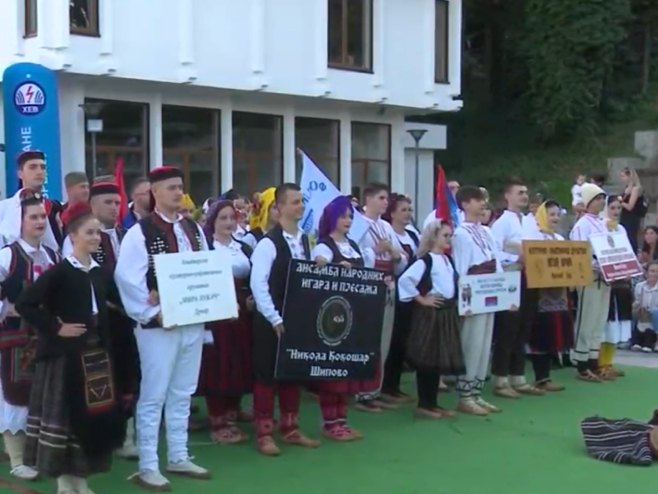 Folklor u Mrkonjić Gradu - Foto: RTRS