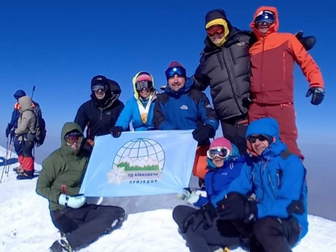 Planinarsko društvo "Klekovača" iz Prijedora, vrh Ararat - Foto: Ustupljena fotografija