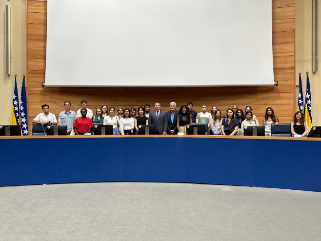 Radovan Kovačević - američki studenti - Foto: Ustupljena fotografija