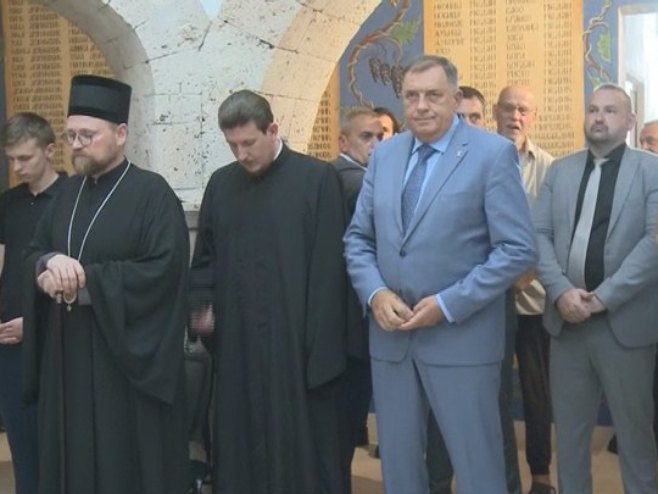 Milorad Dodik u Prebilovcima - Foto: RTRS