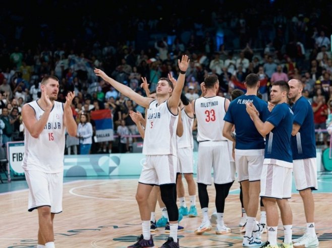 Košarkaši Srbije (foto: EPA-EFE/ALEX PLAVEVSKI) - 