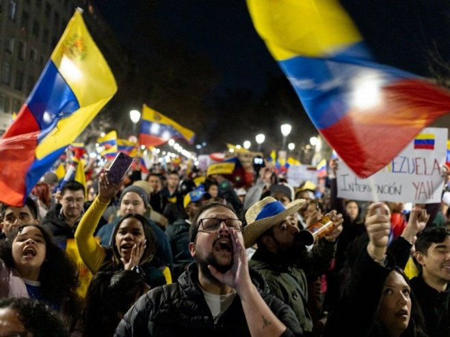 Protesti u Venecueli (foto: EPA-EFE/AILEN DIAZ) - 