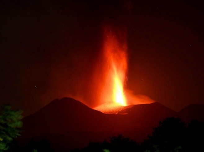 Vulkan Etna (foto: EPA-EFE/ORIETTA SCARDINO) - 