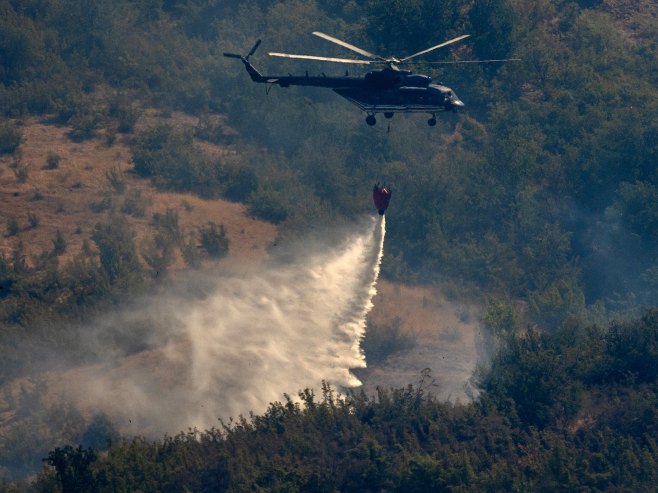 Požar u Makedoniji (Foto: EPA-EFE/GEORGI LICOVSKI) - 