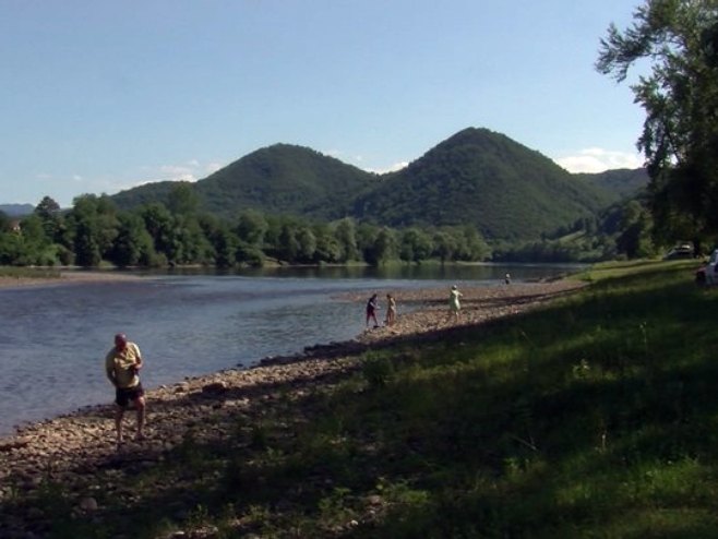 Gastro ponuda i Rajska plaža na Drini - aduti turističke ponude Bratunca (VIDEO)