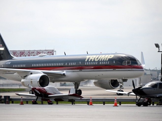 Avion (Foto: EPA-EFE/EDWARD M. PIO RODA/ilustracija) - 