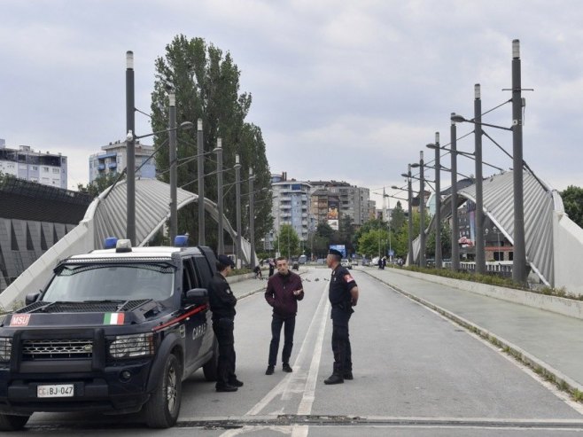 Most na Ibru (foto: EPA-EFE/GEORGI LICOVSKI) - 