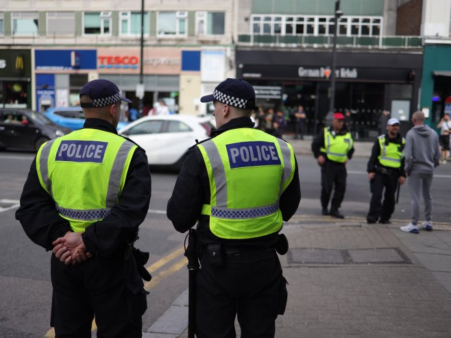 Policija u Londonu (Foto: EPA-EFE/NEIL HALL/ilustracija) - 