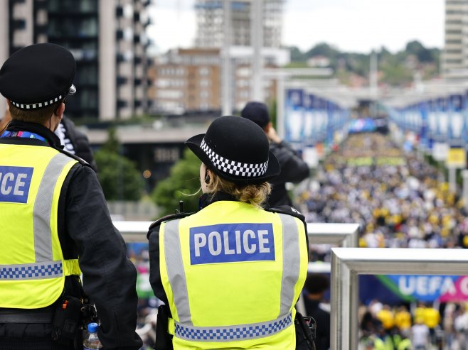 Policija u Londonu (Foto: EPA-EFE/TOLGA AKMEN/ilustracija) - 