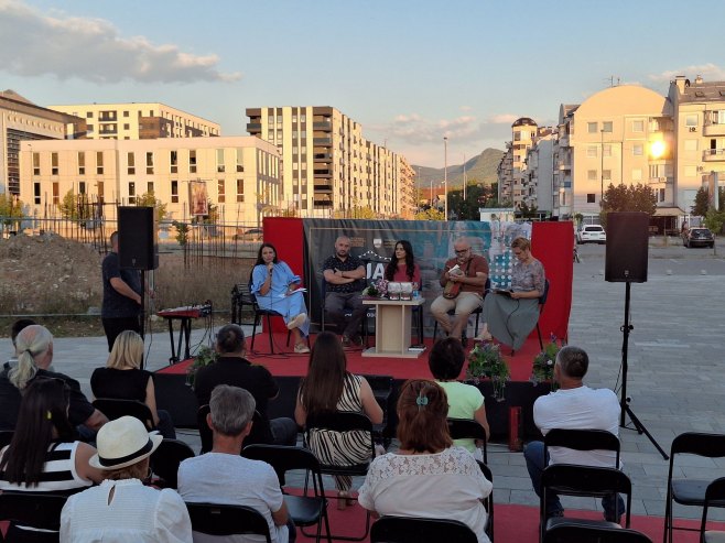 Promocija knjiga "Žalosna radost" i "Zaboravljena Milica Miron" - Foto: SRNA