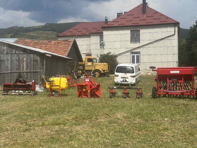 "Dodijeljena mehanizacija olakšaće rad poljoprivrednika" (VIDEO)