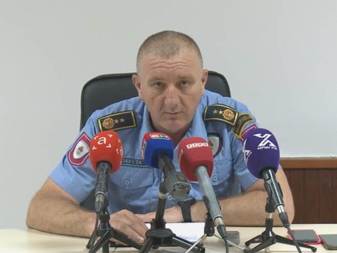Laketa: Lice koje je prijetilo nožem policajcu sprovedeno na psihijatriju