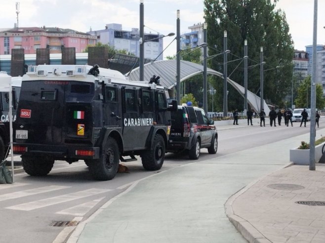 Kosovska Mitrovica (foto: TANJUG/ STR/ bs) - 