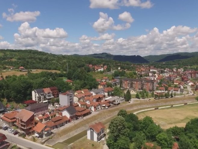 Lopare - mala opština, veliki problemi; Ljeti problemi s vodom, zimi sa strujom (VIDEO)