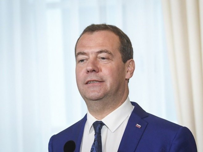 Dmitrij Medvedev (foto: arhiva/EPA-EFE/KIMMO BRANDT) - 