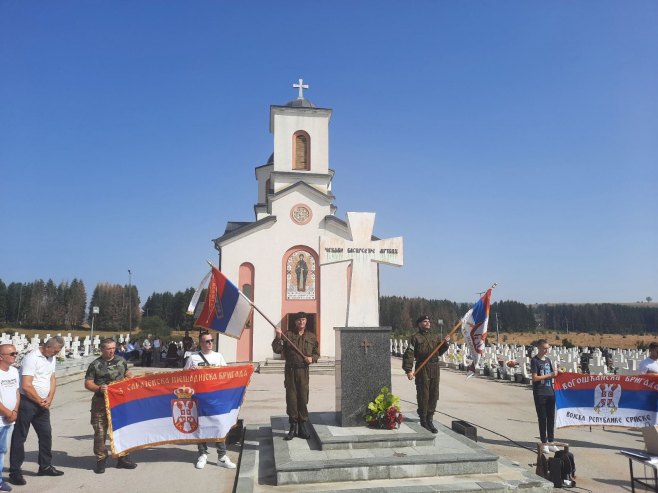 Služena liturgija i položeni vijenci za poginule borce Treće sarajevske pješadijske brigade (FOTO)