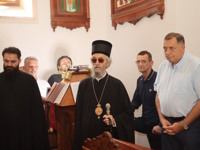 Dodik prisustvovao Svetoj liturgiji u manastiru Stuplje (FOTO)