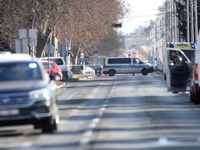 Policija (Foto: EPA-EFE/ANTONIO BAT/ilustracija) - 