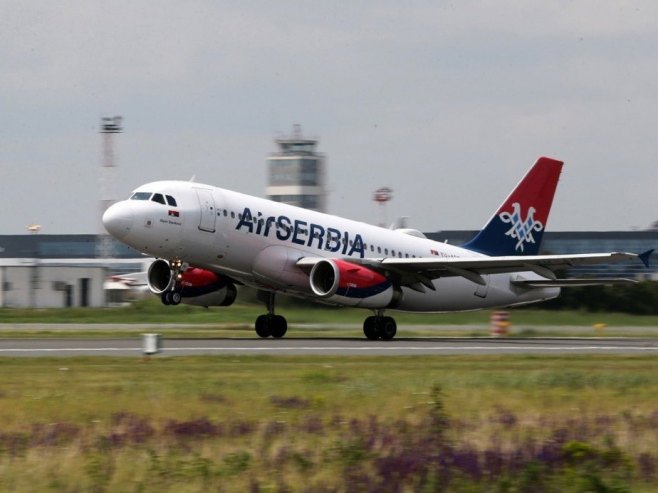 Zbog lošeg vremena vratio se avion na letu Beograd-Podgorica