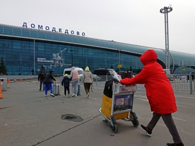 Moskva, aerodrom Domodedovo (foto: EPA-EFE/MAXIM SHIPENKOV - ilustracija) - 