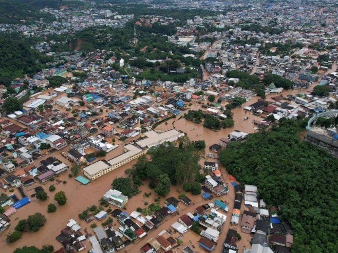 Uragan Јagi (Foto: EPA-EFE/WIANG PHANG KHAM SUBDISTRICT /ilustracija) - 