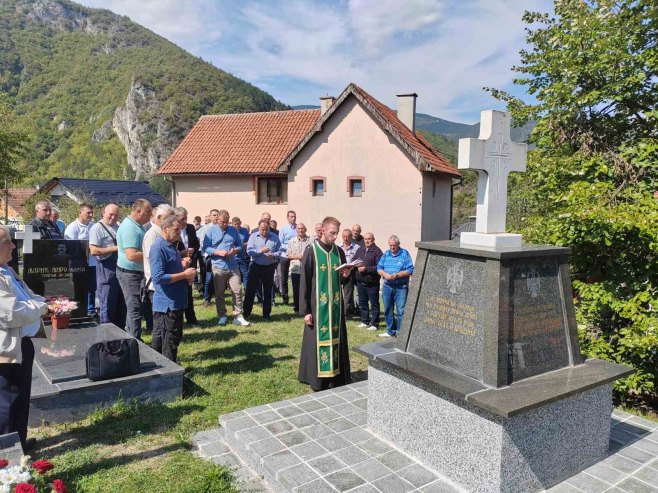 Parastos u Višegradu - Foto: RTRS