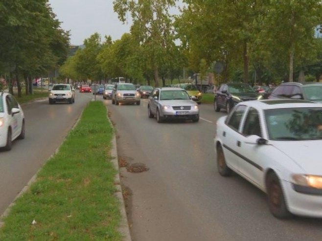 Vozači u Banjaluci ogorčeni - tzv. "saobraćajna revolucija" paralisala saobraćaj (VIDEO)