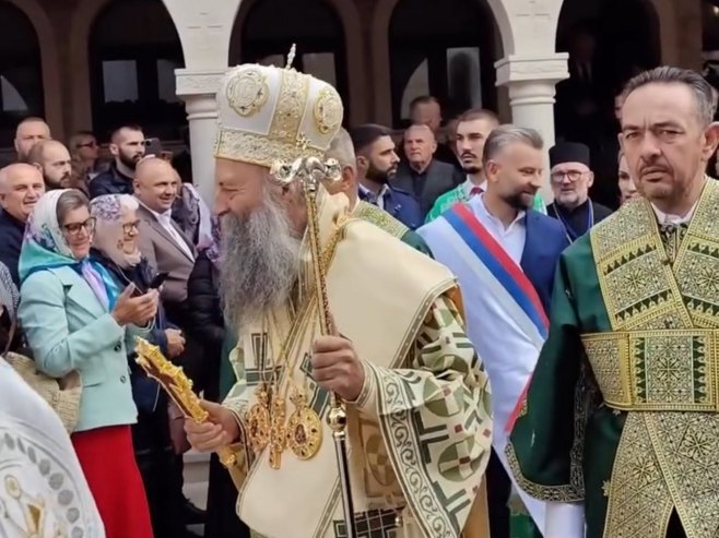 Patrijarh Porfirije osveštava Hram Svetog Nikolaja Čudotvorca (foto: instagram.com/patrijarh_porfirije) - 