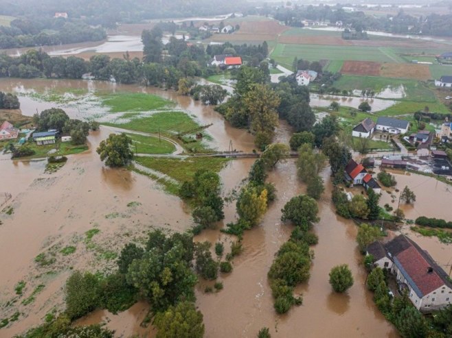 Poplave u Poljskoj (Foto: EPA-EFE/MACIEJ KULCZYNSKI ) - 