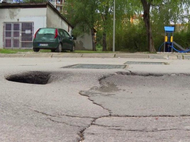 Saobraćajna revolucija u Banjaluci pretvorila se u katastrofu; Mnogo započeto, a gotovo ništa završeno (VIDEO)